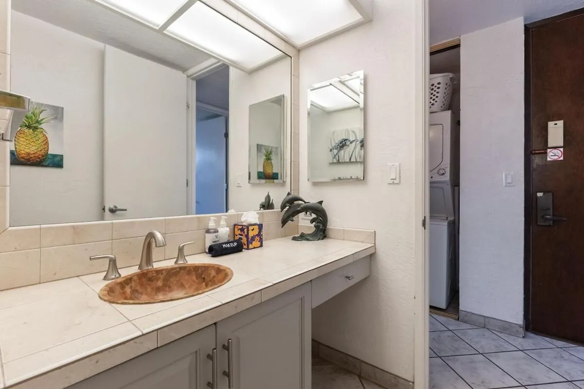 Papakea K301- Oceanview 1 Bedroom Coastal Resort Condo Lahaina